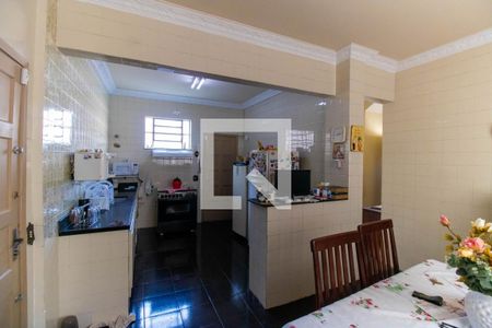 Casa para alugar com 230m², 6 quartos e 4 vagas Casa para alugar com 230m², 6 quartos e 4 vagasCozinha