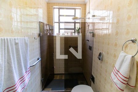 Casa para alugar com 230m², 6 quartos e 4 vagas Casa para alugar com 230m², 6 quartos e 4 vagasBanheiro da Suíte