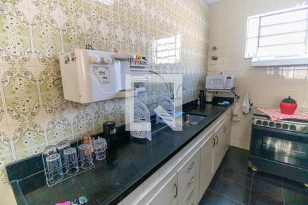 Casa para alugar com 230m², 6 quartos e 4 vagas Casa para alugar com 230m², 6 quartos e 4 vagasCozinha