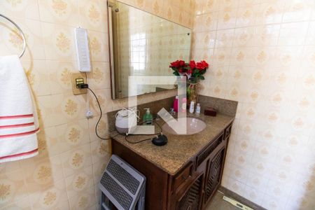 Casa para alugar com 230m², 6 quartos e 4 vagas Casa para alugar com 230m², 6 quartos e 4 vagasBanheiro da Suíte