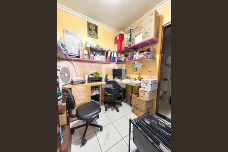 Casa à venda com 165m², 3 quartos e 4 vagasQuarto de Serviço 