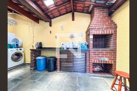 Casa à venda com 165m², 3 quartos e 4 vagasChurrasqueira