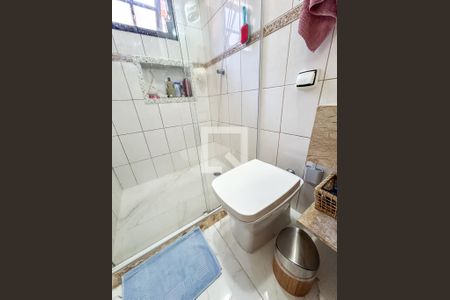 Casa à venda com 165m², 3 quartos e 4 vagasBanheiro