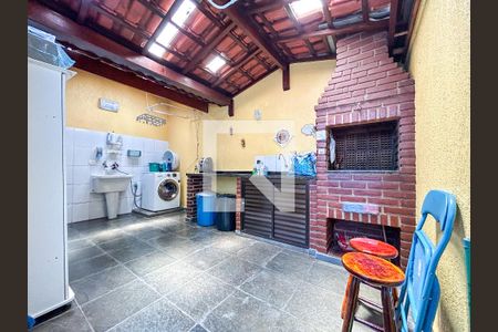 Casa à venda com 165m², 3 quartos e 4 vagasÁrea de Serviço/Churrasqueira