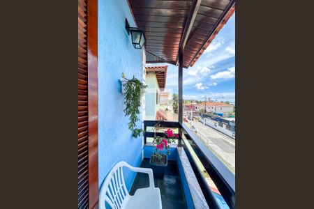 Casa à venda com 165m², 3 quartos e 4 vagasVaranda