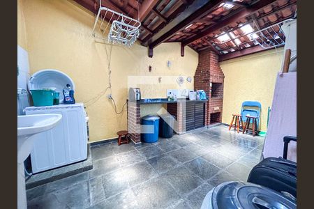 Casa à venda com 165m², 3 quartos e 4 vagasÁrea de Serviço/Churrasqueira