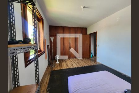 Casa à venda com 690m², 6 quartos e 3 vagasSuíte 1