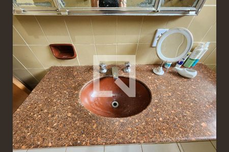 Casa à venda com 690m², 6 quartos e 3 vagasBanheiro Suíte 1