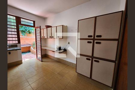 Casa à venda com 690m², 6 quartos e 3 vagasCozinha