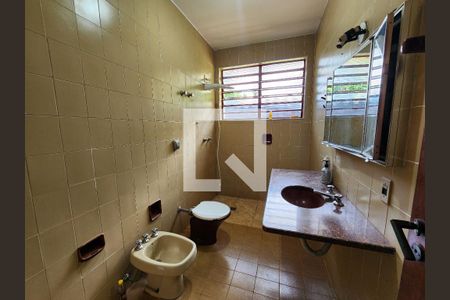 Casa à venda com 690m², 6 quartos e 3 vagasBanheiro