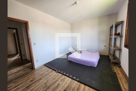 Casa à venda com 690m², 6 quartos e 3 vagasSuíte 1