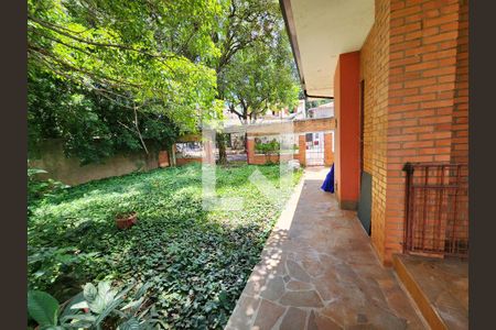 Casa à venda com 690m², 6 quartos e 3 vagasÀrea Externa Superior