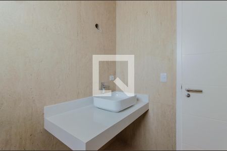 Casa para alugar com 216m², 3 quartos e 3 vagas Casa para alugar com 216m², 3 quartos e 3 vagasBanheiro da Suíte 1