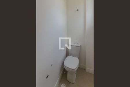 Casa para alugar com 216m², 3 quartos e 3 vagas Casa para alugar com 216m², 3 quartos e 3 vagasBanheiro de serviço