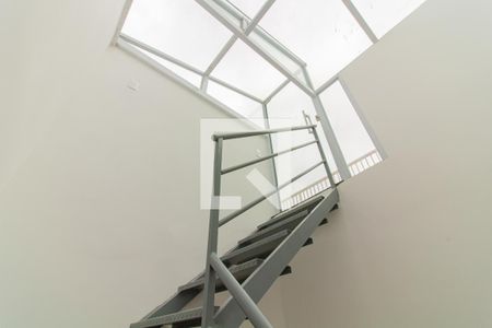 Apartamento para alugar com 93m², 1 quarto e sem vaga Apartamento para alugar com 93m², 1 quarto e sem vagaEscada