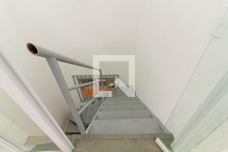Apartamento para alugar com 93m², 1 quarto e sem vaga Apartamento para alugar com 93m², 1 quarto e sem vagaEscada