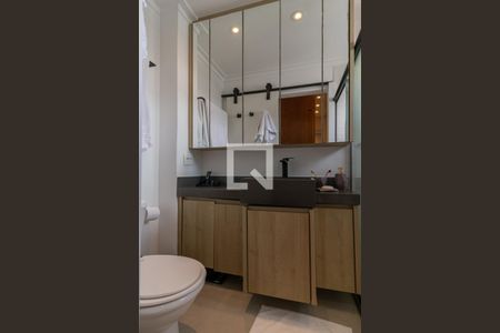 Apartamento à venda com 70m², 2 quartos e 2 vagasBanheiro da Suíte