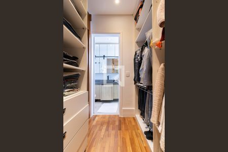 Apartamento à venda com 70m², 2 quartos e 2 vagasCloset da suíte