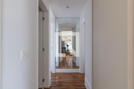 Apartamento à venda com 70m², 2 quartos e 2 vagasCorredor