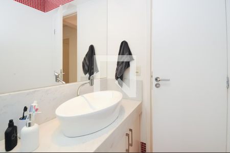 Apartamento à venda com 80m², 2 quartos e 1 vaga Apartamento à venda com 80m², 2 quartos e 1 vagaBanheiro Social