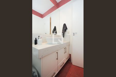 Apartamento à venda com 80m², 2 quartos e 1 vaga Apartamento à venda com 80m², 2 quartos e 1 vagaBanheiro Social