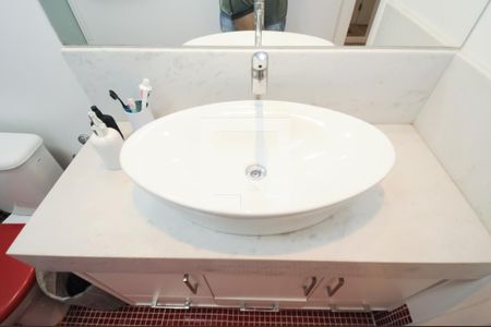 Apartamento à venda com 80m², 2 quartos e 1 vaga Apartamento à venda com 80m², 2 quartos e 1 vagaBanheiro Social