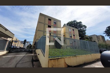 Apartamento para alugar com 74m², 2 quartos e 1 vagaFachada