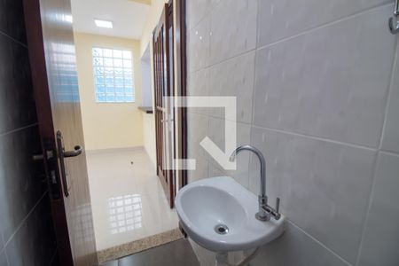Casa à venda com 249m², 3 quartos e 4 vagas Casa à venda com 249m², 3 quartos e 4 vagasLavabo