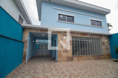 Casa à venda com 249m², 3 quartos e 4 vagas Casa à venda com 249m², 3 quartos e 4 vagasGaragem / Fachada