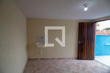 Casa à venda com 249m², 3 quartos e 4 vagas Casa à venda com 249m², 3 quartos e 4 vagasÁrea de Serviço 2