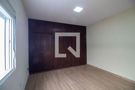 Casa à venda com 249m², 3 quartos e 4 vagas Casa à venda com 249m², 3 quartos e 4 vagasQuarto 3 - Suíte