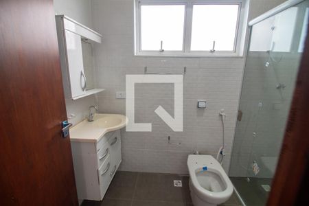 Casa à venda com 249m², 3 quartos e 4 vagas Casa à venda com 249m², 3 quartos e 4 vagasBanheiro