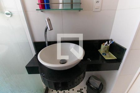 Apartamento à venda com 110m², 3 quartos e 1 vaga Apartamento à venda com 110m², 3 quartos e 1 vagaBanheiro Social 1