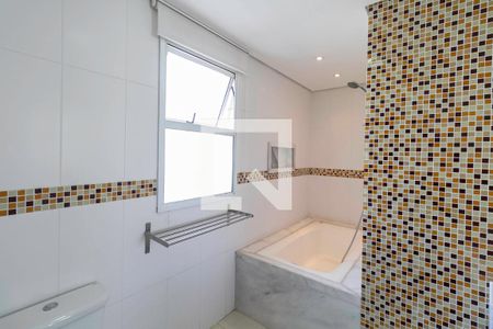 Apartamento à venda com 262m², 4 quartos e 3 vagasBanheiro da suíte 3