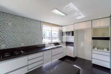 Apartamento à venda com 262m², 4 quartos e 3 vagasCozinha