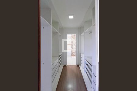 Apartamento à venda com 262m², 4 quartos e 3 vagasCloset da suíte 3