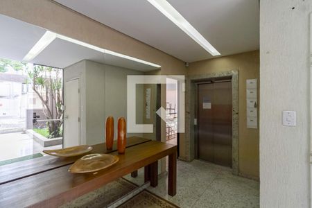 Apartamento à venda com 262m², 4 quartos e 3 vagasHall social