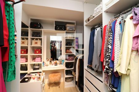 Apartamento à venda com 200m², 3 quartos e 2 vagasCloset da suíte