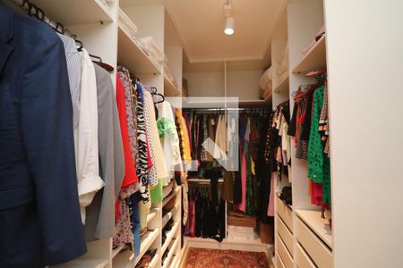 Apartamento à venda com 200m², 3 quartos e 2 vagasCloset da suíte