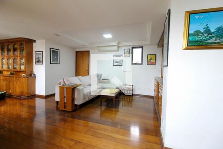 Sala de TV de apartamento à venda com 5 quartos, 275m² em Indianópolis, São Paulo