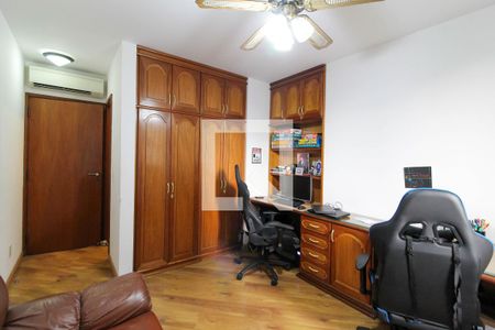 Apartamento à venda com 275m², 5 quartos e 4 vagasSuíte 2