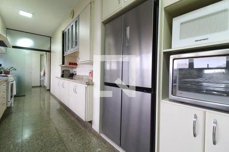 Apartamento à venda com 275m², 5 quartos e 4 vagasCozinha