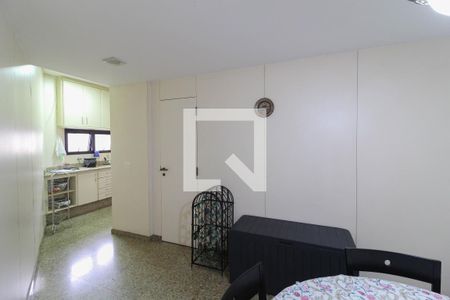 Apartamento à venda com 275m², 5 quartos e 4 vagasCozinha
