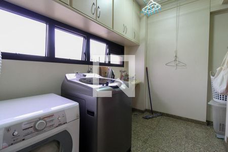 Apartamento à venda com 275m², 5 quartos e 4 vagasÁrea de Serviço