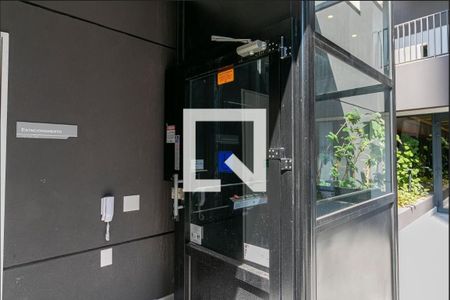 Apartamento à venda com 164m², 3 quartos e 3 vagas Apartamento à venda com 164m², 3 quartos e 3 vagasElevador acessível