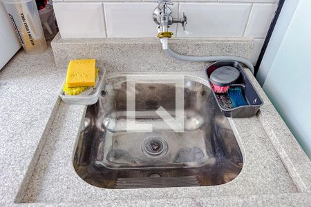 Apartamento à venda com 65m², 3 quartos e 1 vagaÁrea de Serviço