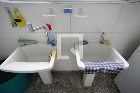 Apartamento à venda com 159m², 3 quartos e 1 vagaÁrea de Serviço