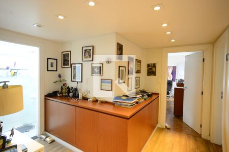 Apartamento à venda com 159m², 3 quartos e 1 vagaCorredor