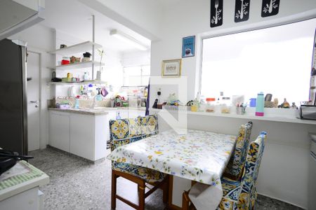 Apartamento à venda com 159m², 3 quartos e 1 vagaCozinha