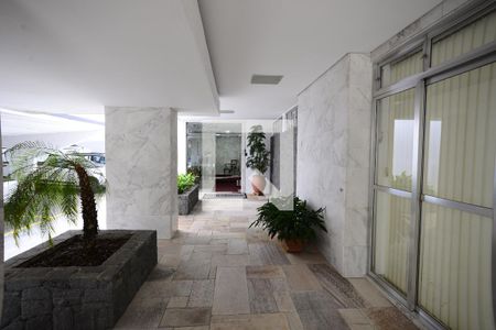 Apartamento à venda com 159m², 3 quartos e 1 vagaEntrada